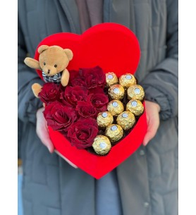 Kalpli Kutu Gül, Ayıcık ve Ferrero Rocher Aranjmanı
